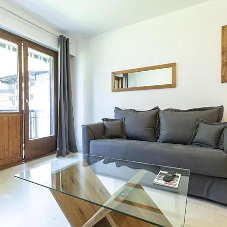 Du Brevent - Village * Chamonix